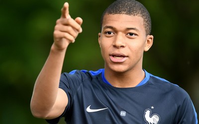 168电竞精华-佩洛娃赛后更新社媒晒更衣室庆祝